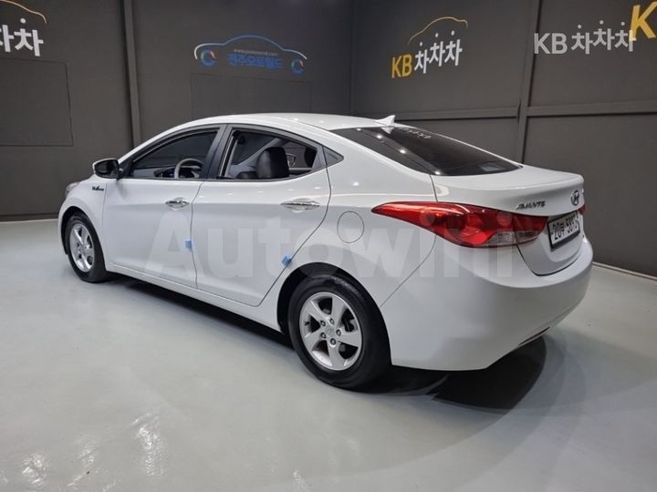 Hyundai Avante 2012 KMHDG41DBCU314387 — 4