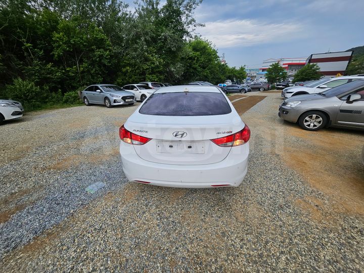Hyundai Avante 2012 — 5