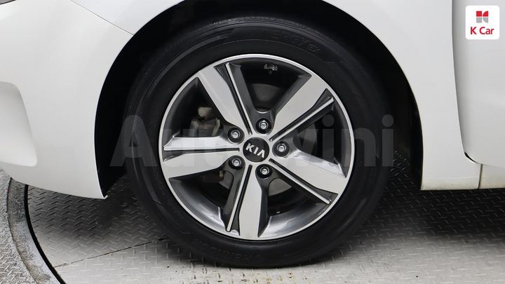 Kia K3 2018 — 5