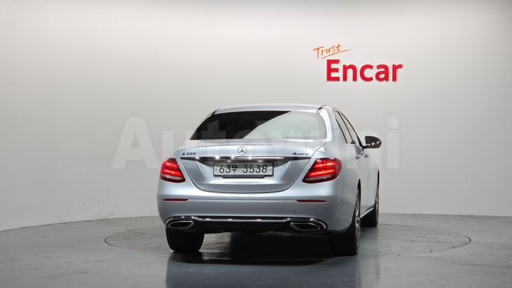 Mercedes Benz E Class 2019 — 4