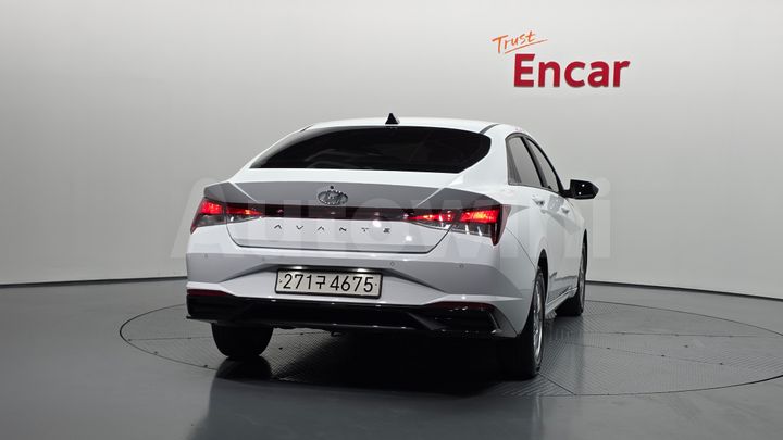 Hyundai Avante 2023 — 4