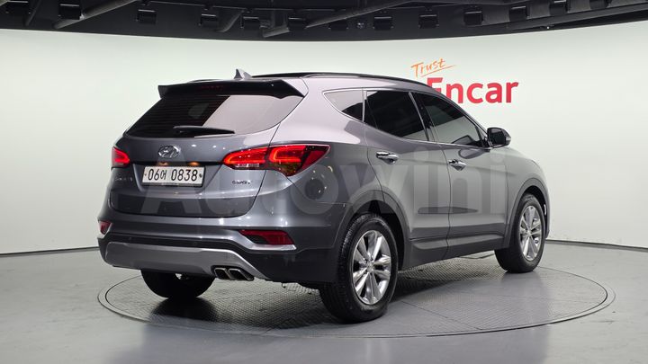 Hyundai SantaFe 2016 — 2