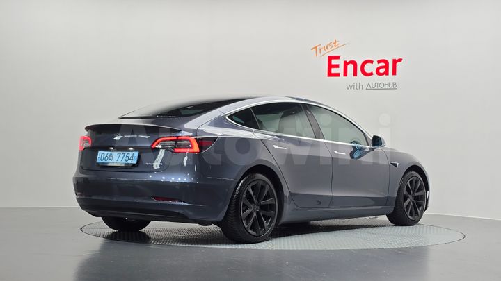 Tesla Model 3 2020 — 2