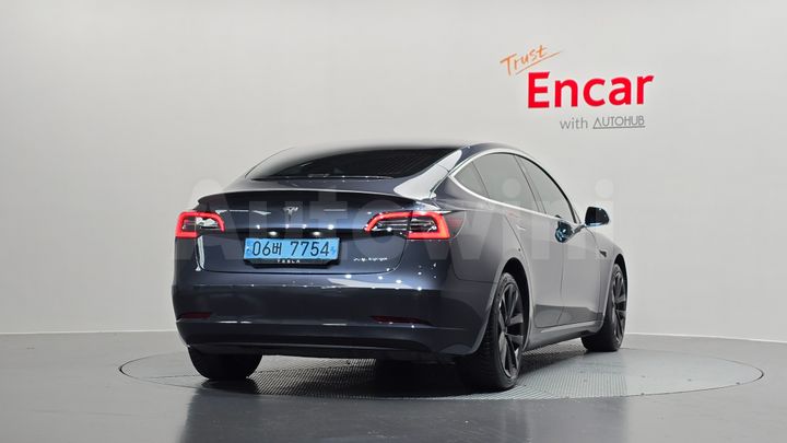 Tesla Model 3 2020 — 4