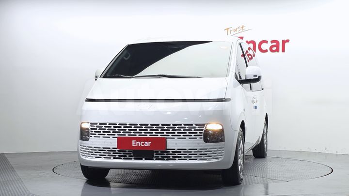 Hyundai Staria 2025 — 3
