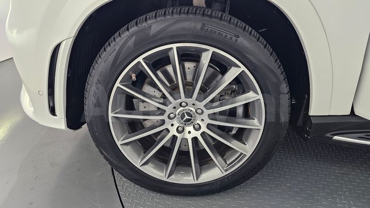 Mercedes Benz GLE Class 2023 — 5