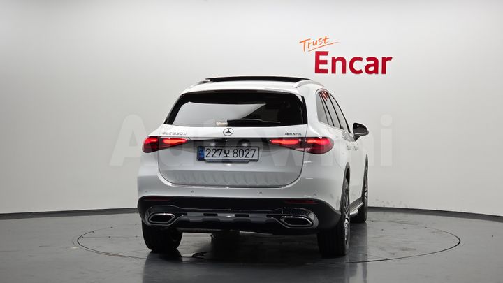 Mercedes Benz GLC Class 2024 — 4