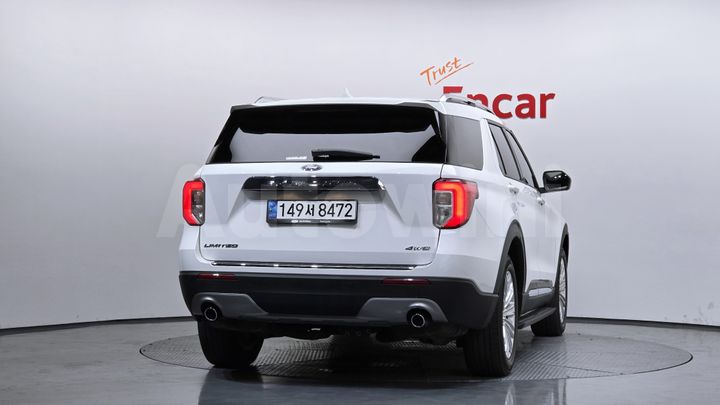 Ford Explorer 2021 — 4