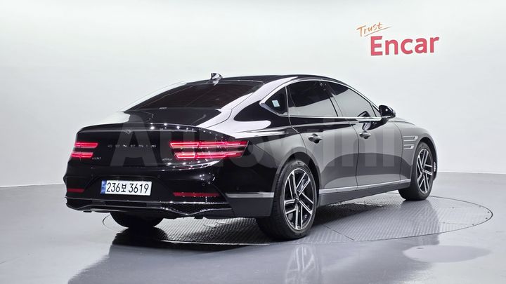 Genesis G80 2025 — 2
