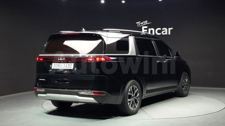 Kia Carnival 2023 — 2