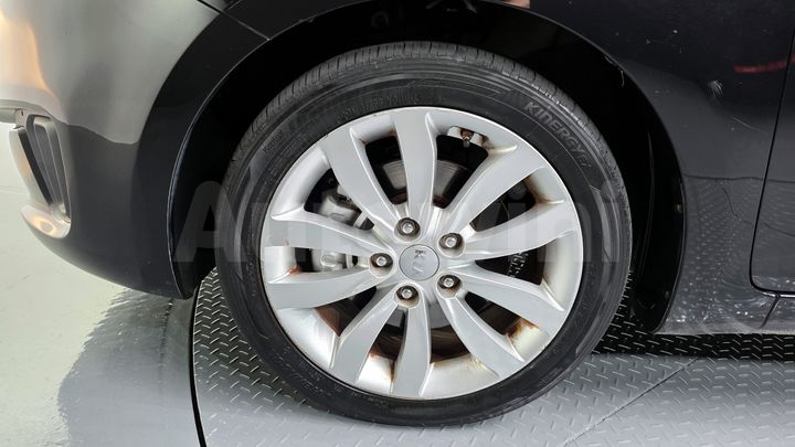 Kia Carens 2014 — 5