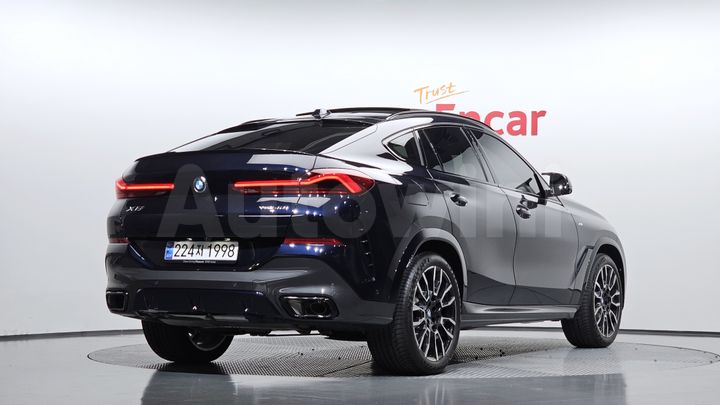 BMW X6 2025 — 2