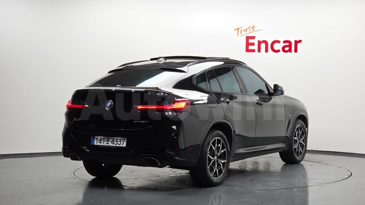 BMW X4 2022 — 2