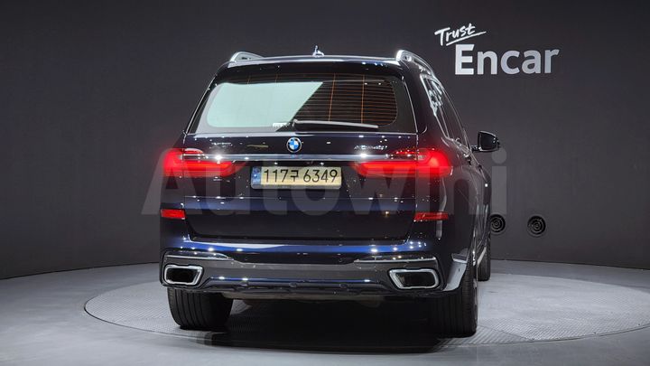 BMW X7 2021 — 4