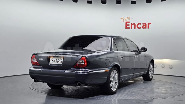 Jaguar XJ 2006 — 2
