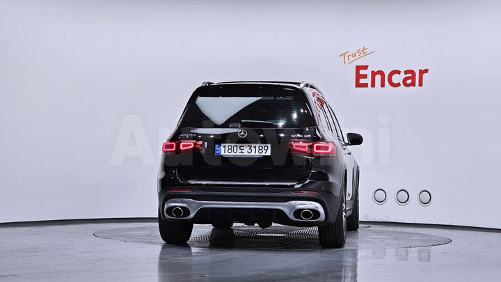 Mercedes Benz GLB Class 2021 — 4