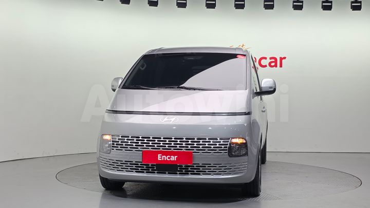 Hyundai Staria 2025 — 3