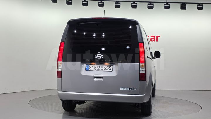 Hyundai Staria 2025 — 4
