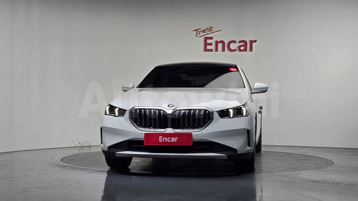 BMW 5 Series 2024 — 3