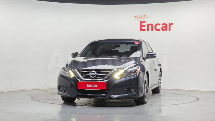 Nissan Altima 2018 — 3