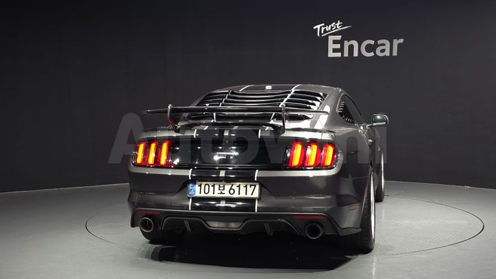 Ford Mustang 2017 — 4