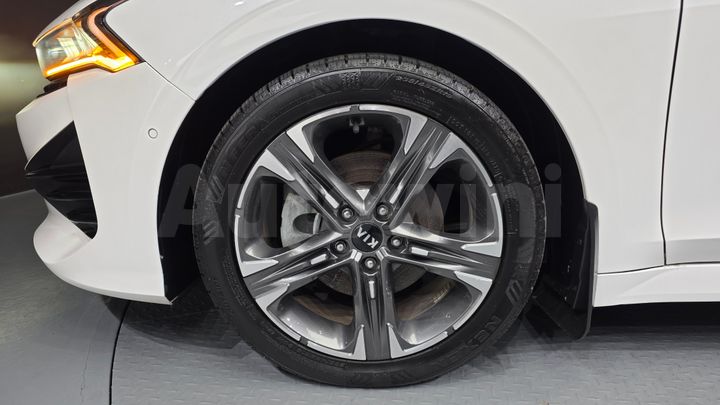Kia K5 2020 — 5