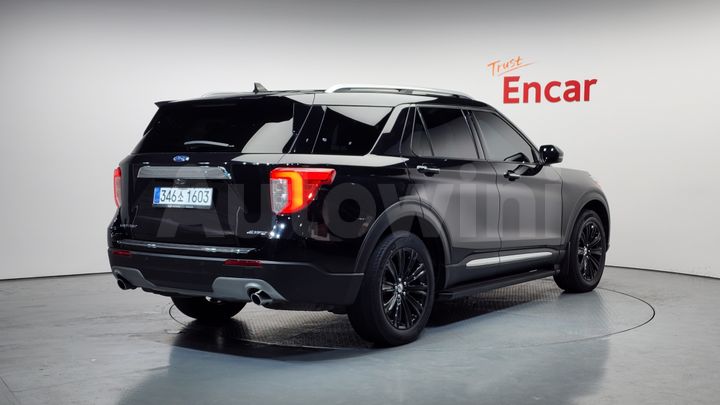 Ford Explorer 2021 — 2