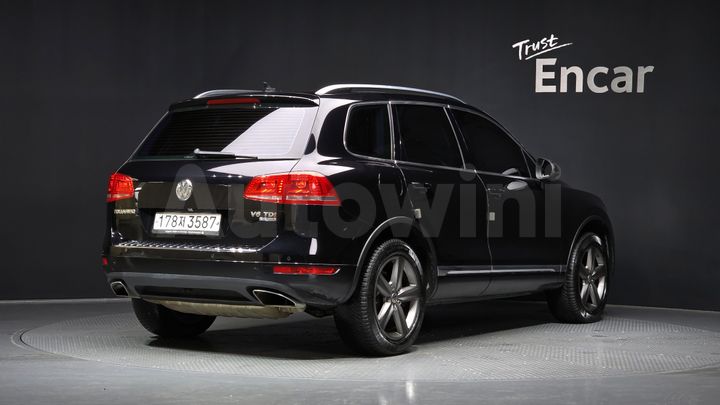 Volkswagen Touareg 2014 — 2