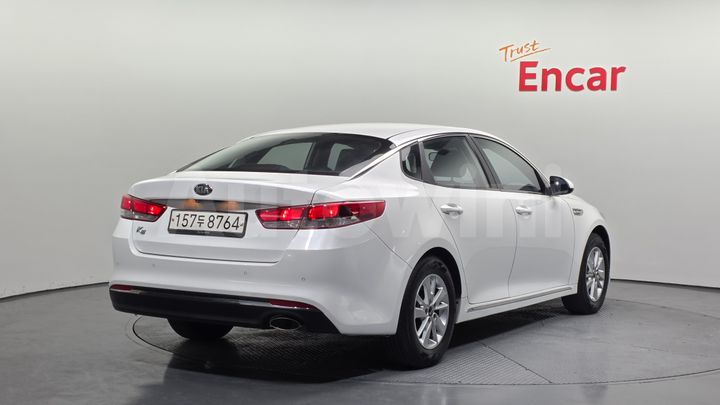 Kia K5 2016 — 2