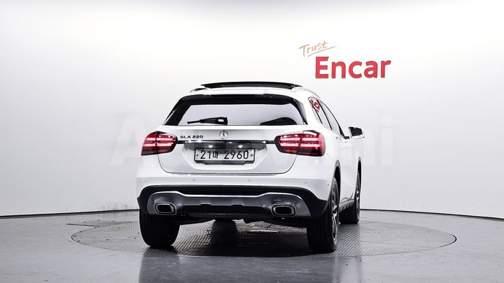 Mercedes Benz GLA Class 2019 — 3