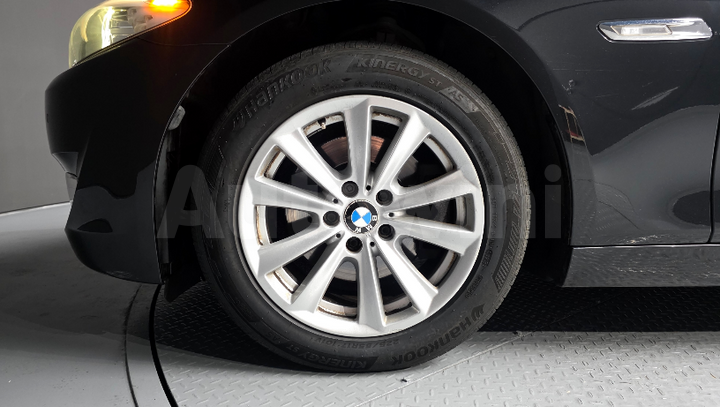 BMW 5 Series 2012 — 5