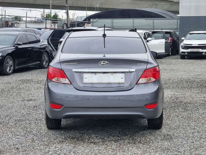 Hyundai Accent 2016 — 4
