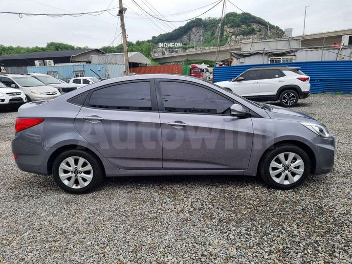 Hyundai Accent 2016 — 5