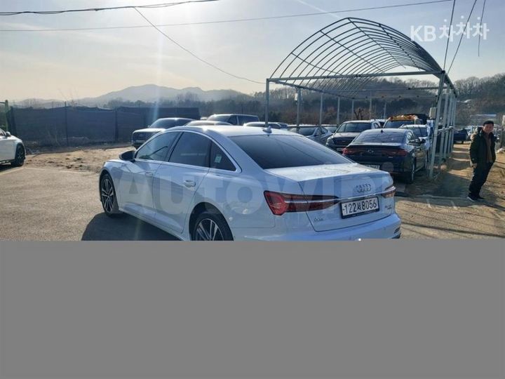 Audi A6 2021 — 5