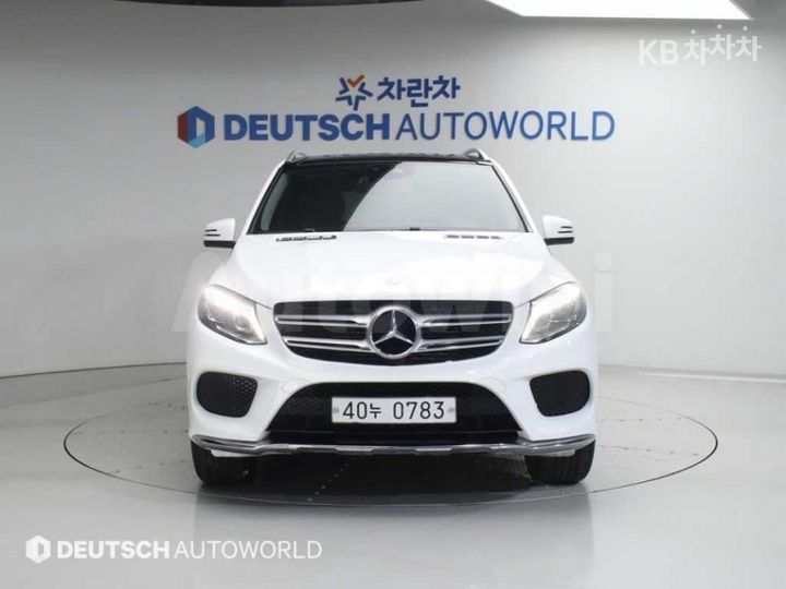Mercedes Benz GLE Class 2016 — 3