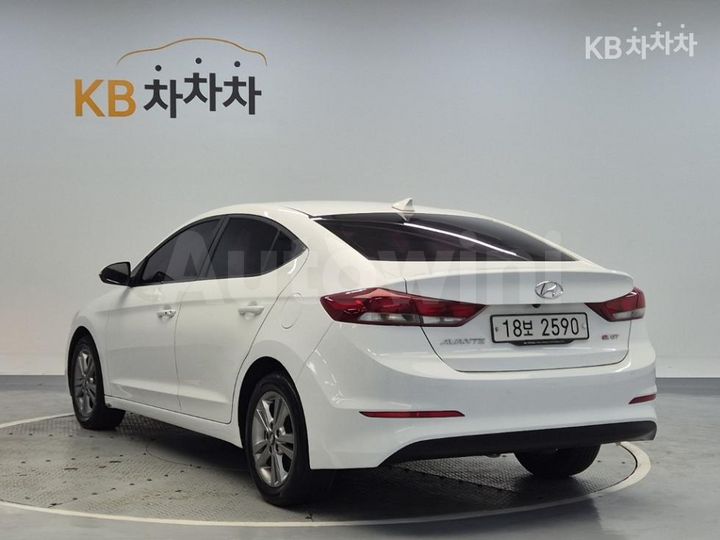 Hyundai Avante 2017 — 2