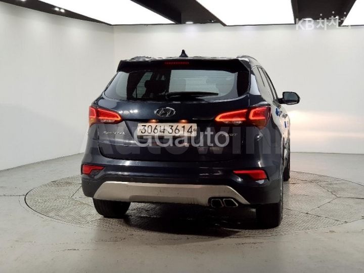Hyundai SantaFe 2016 — 3