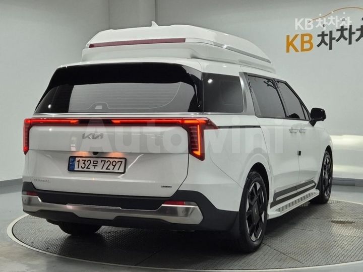 Kia Carnival 2025 — 2