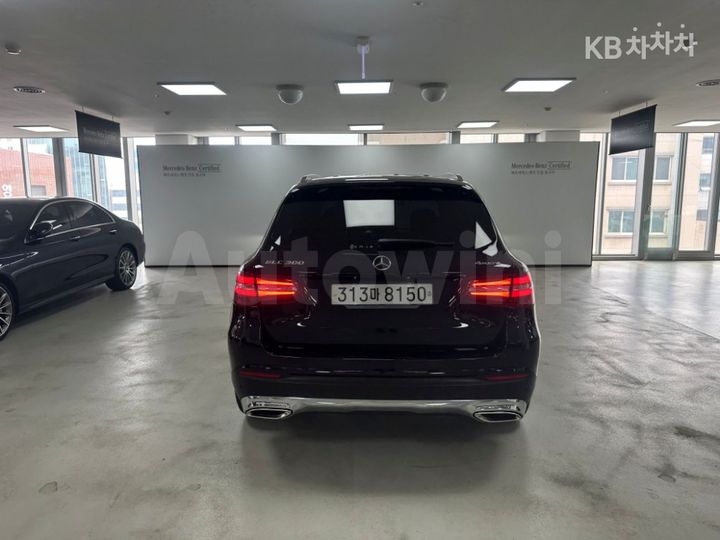Mercedes Benz GLC Class 2019 — 3