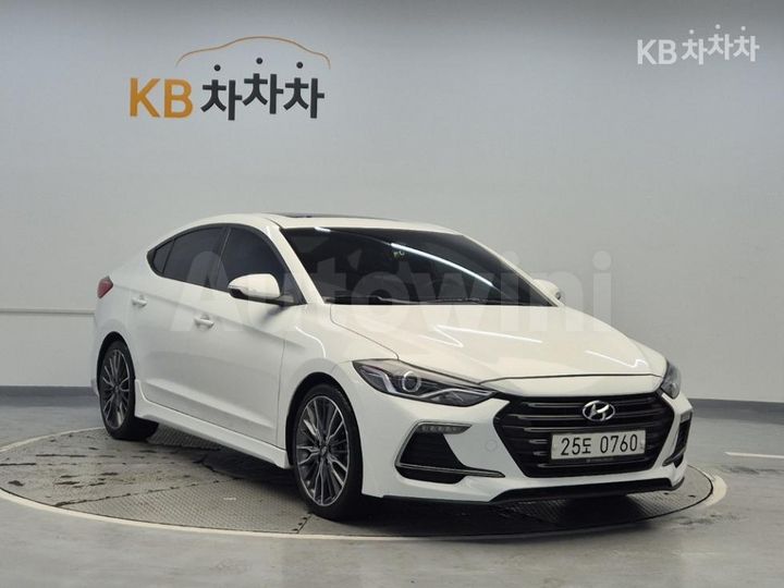 Hyundai Avante 2017 — 4