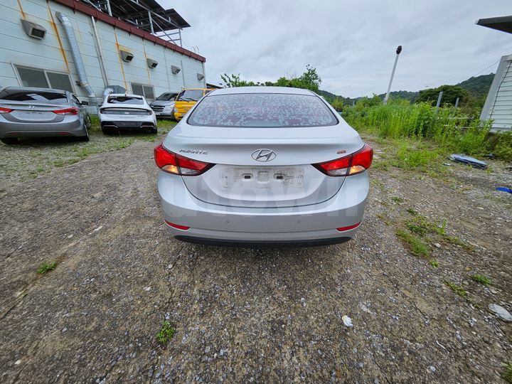 Hyundai Avante 2014 — 5