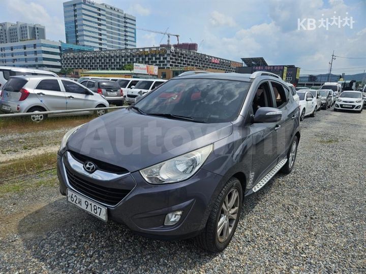 Hyundai Tucson 2010 — 2