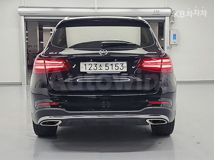 Mercedes Benz GLC Class 2019 — 3