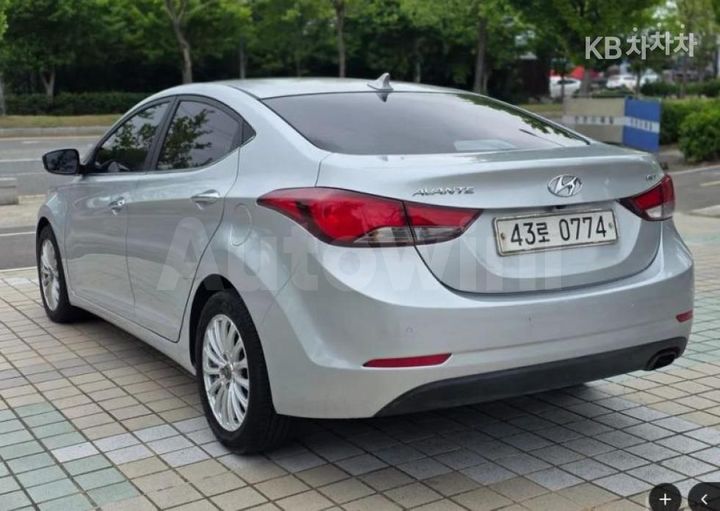 Hyundai Avante 2014 — 4