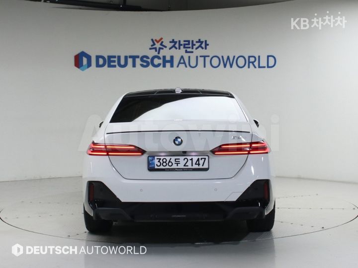 BMW 5 Series 2024 — 3