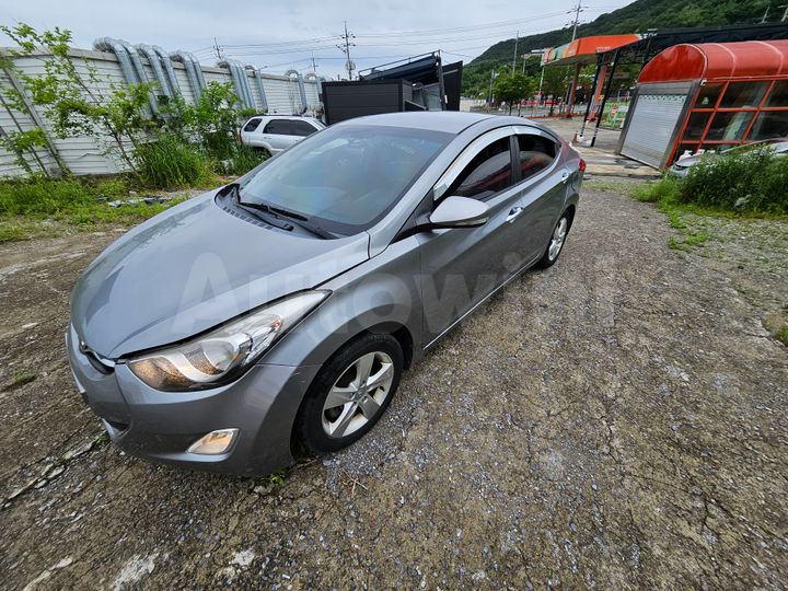Hyundai Avante 2012 — 2