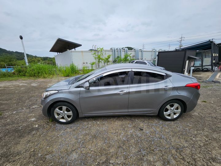 Hyundai Avante 2012 — 3