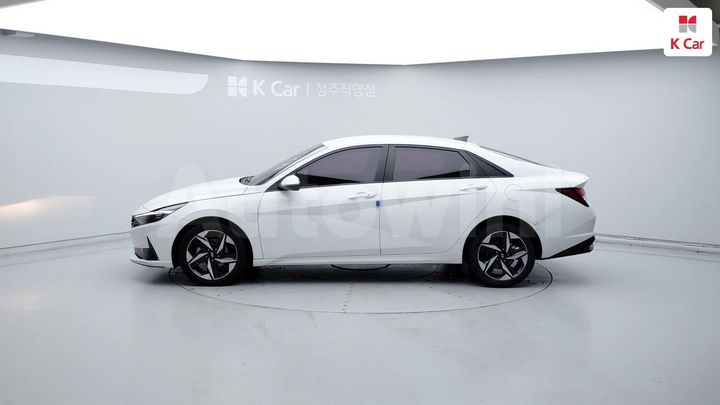 Hyundai Avante 2021 — 3