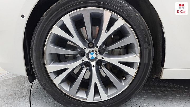 BMW 5 Series 2012 — 5