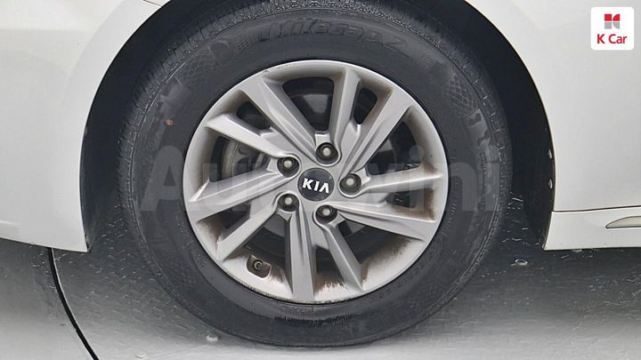 Kia K5 2019 — 5